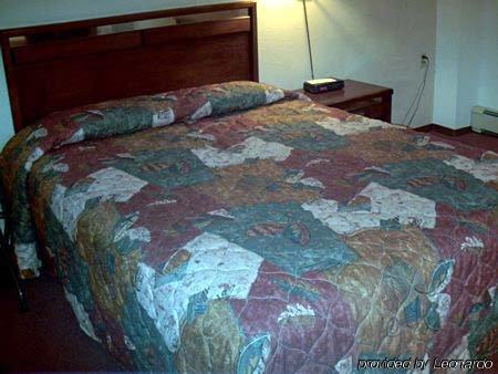 American Motel Waseca Экстерьер фото