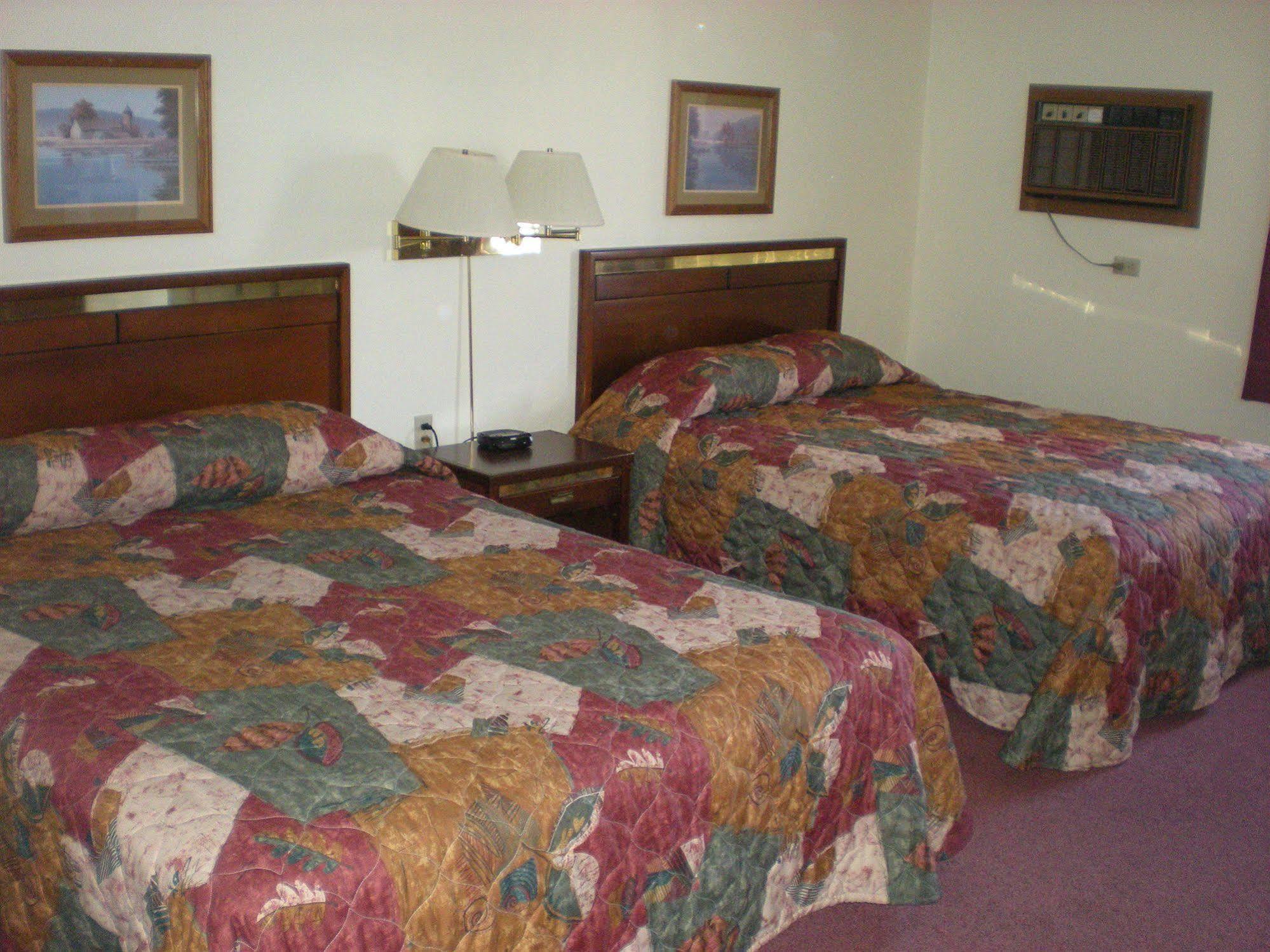 American Motel Waseca Экстерьер фото